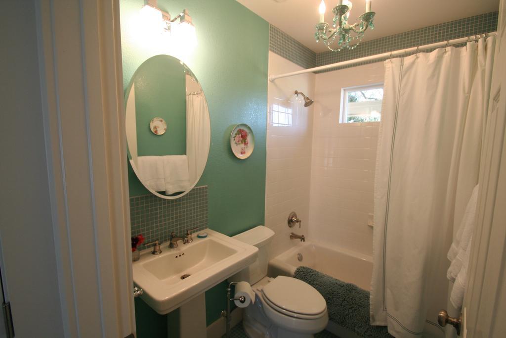 Bear Creek Cottage Manchaca Екстер'єр фото