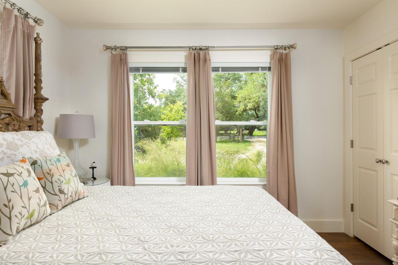 Bear Creek Cottage Manchaca Екстер'єр фото