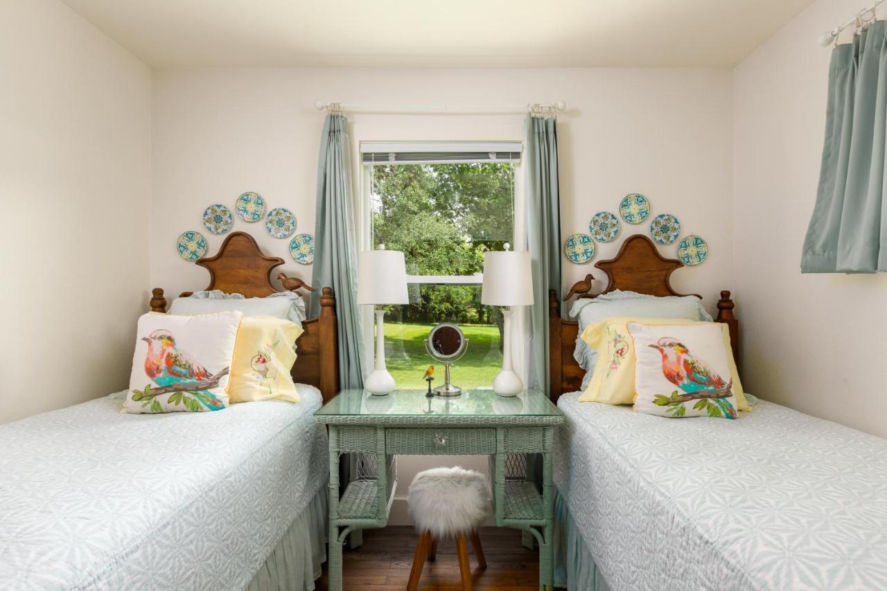 Bear Creek Cottage Manchaca Екстер'єр фото