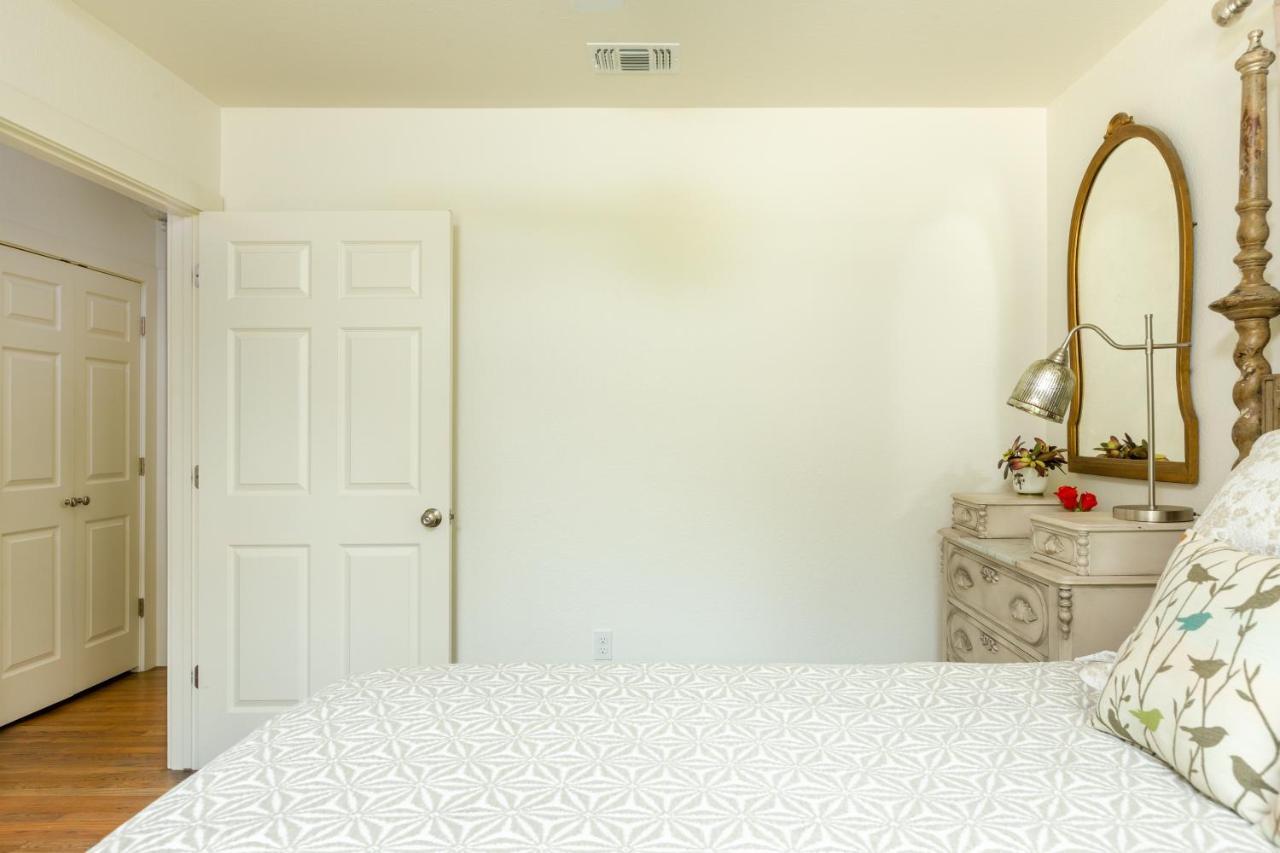 Bear Creek Cottage Manchaca Екстер'єр фото